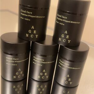 Cloud Care Weightless Whipped Moisturizer — Black